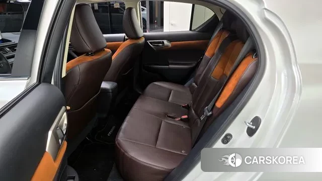 Lexus CT200h 2018 Белый из Кореи, фото 3