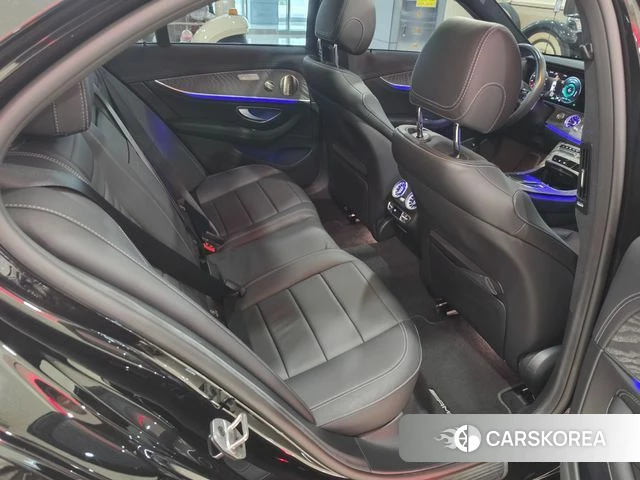 Mercedes-Benz E-Class W213 2022 Черный из Кореи, фото 3