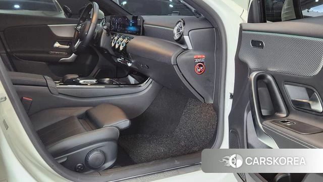 Mercedes-Benz A-Class W177 2021 Белый из Кореи, фото 3