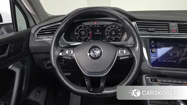 Volkswagen Tiguan second Generation 2018 Белый из Кореи, фото 3