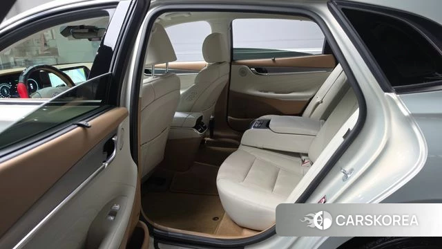 Hyundai The New Grandeur IG Hybrid 2021 Серебристо-серый из Кореи, фото 3