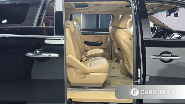 Kia The New Carnival 2018 Черный из Кореи, фото 3