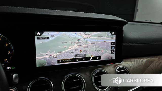 Mercedes-Benz E-Class W213 2023 Белый из Кореи, фото 3