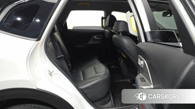 Kia Niro Plus 2022 Белый из Кореи, фото 3