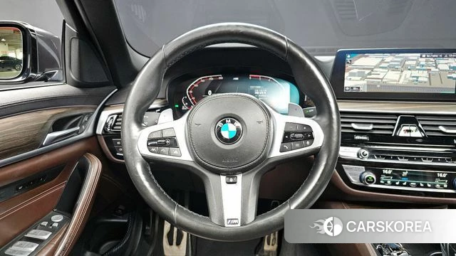 BMW 5 Series (G30) 2019 Серый из Кореи, фото 3