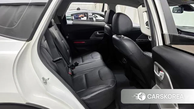 Kia Niro Plus 2022 Белый из Кореи, фото 3