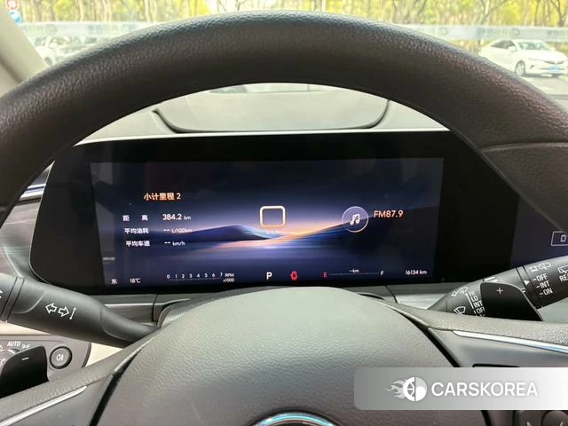 Buick GL8 2024 Белый из Китая, фото 3
