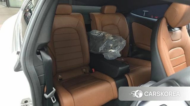 Mercedes-Benz C-Class W205 2018 Белый из Кореи, фото 3