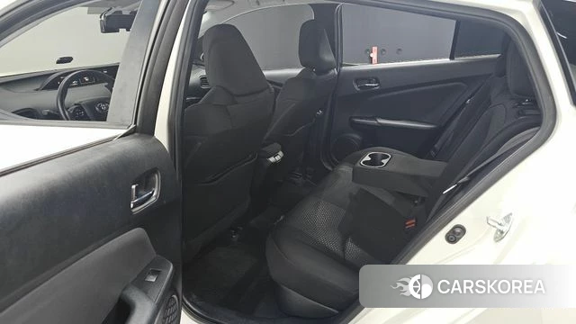 Toyota Prius 4th Generation 2019 Белый из Кореи, фото 3