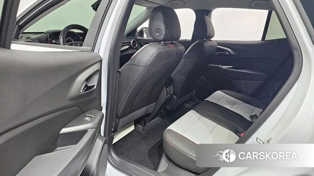 Chevrolet (GM Daewoo) Trax Crossover 2024 Белый из Кореи, фото 3