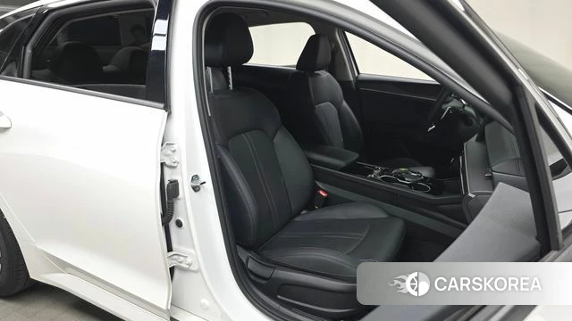 Kia The New K5 3rd generation 2024 Белый из Кореи, фото 3