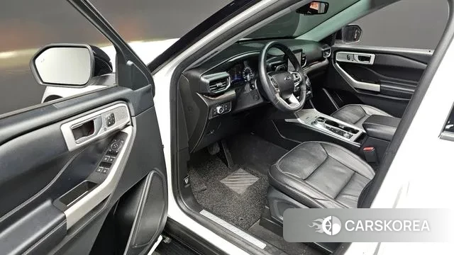 Ford Explorer 6th Generation 2022 Белый из Кореи, фото 3