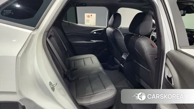 Chevrolet (GM Daewoo) Trax Crossover 2023 Белый из Кореи, фото 3