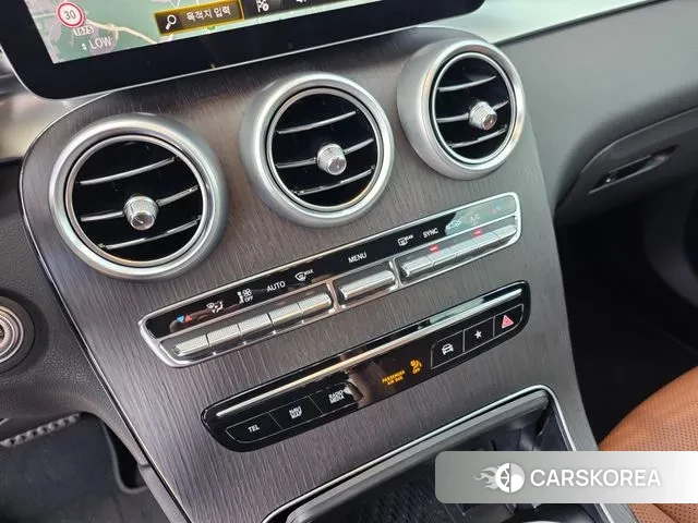 Mercedes-Benz GLC-Class X253 2023 Черный из Кореи, фото 3