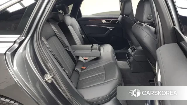 Audi A6 (C8) 2023 Серый из Кореи, фото 3