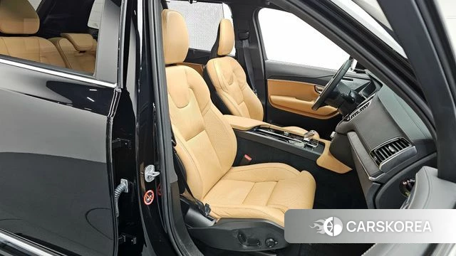 Volvo XC90 second Generation 2024 Черный из Кореи, фото 3