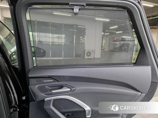 Audi Q5 (80A) 2025 Черный из Кореи, фото 3