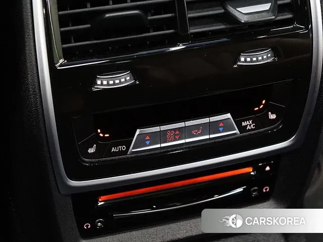 BMW X7 (G07) 2022 Белый из Кореи, фото 3