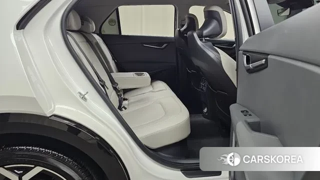 Kia Di Ol Nu Niro 2022 Белый из Кореи, фото 3