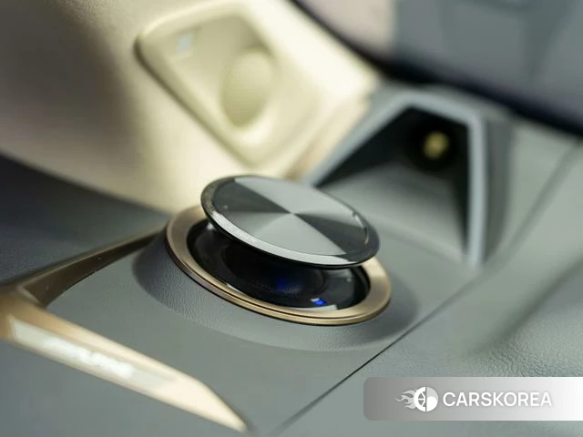 Toyota Elfa 2024 Черный из Китая, фото 3