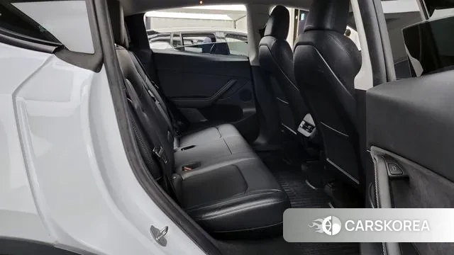 Tesla Model Y 2023 Белый из Кореи, фото 3