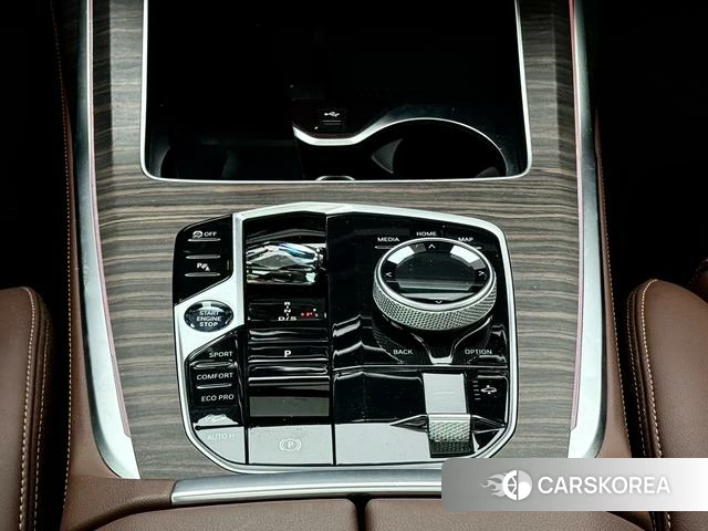 BMW X7 2023 Черный из Китая, фото 3
