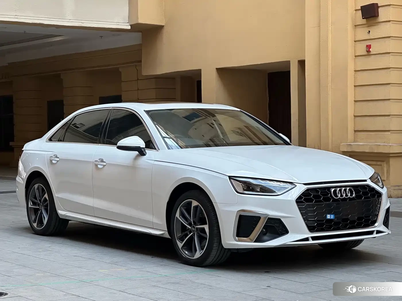 Audi A4L 2024 Белый из Китая, фото 3