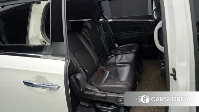 Honda Odyssey 2018 Белый из Кореи, фото 3