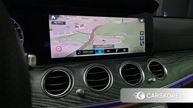 Mercedes-Benz E-Class W213 2021 Белый из Кореи, фото 3