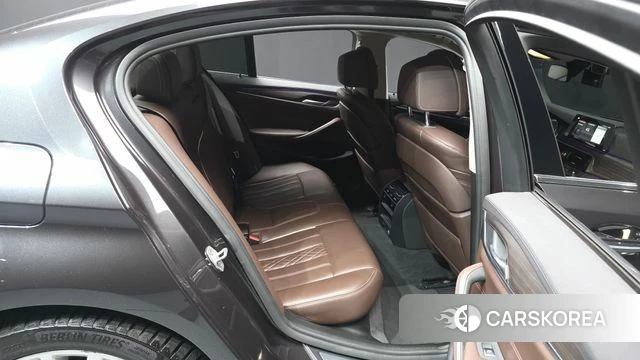 BMW 5 Series (G30) 2018 Серый из Кореи, фото 3