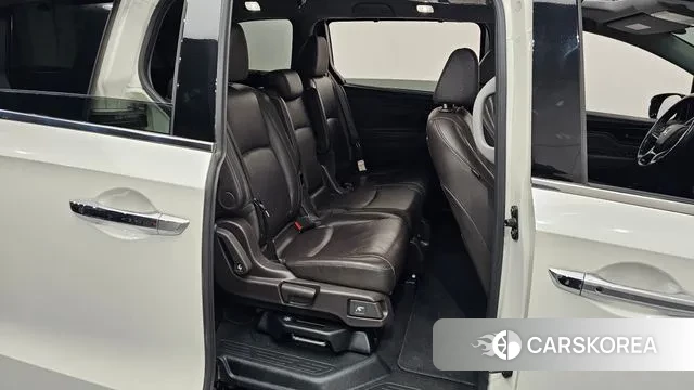 Honda Odyssey 2019 Белый из Кореи, фото 3