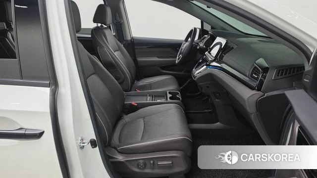 Honda Odyssey 2023 Белый из Кореи, фото 3