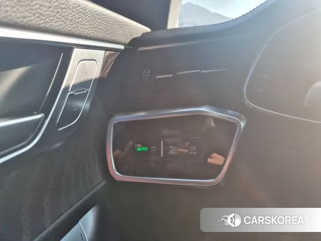 Audi A6 (C8) 2023 Белый из Кореи, фото 3