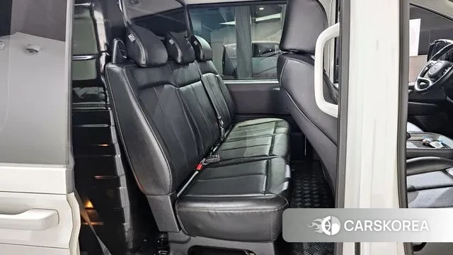 Hyundai Staria 2022 Белый из Кореи, фото 3