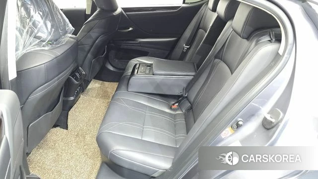 Lexus ES300h 7th generation 2019 Серый из Кореи, фото 3