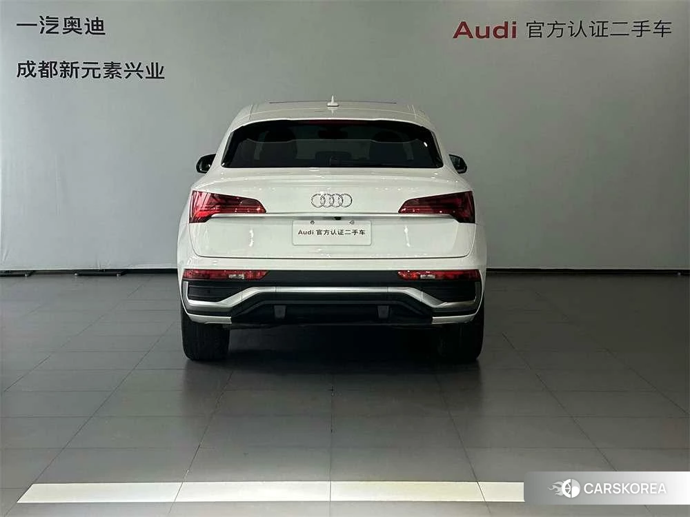 Audi Q5L Sportback 2020 Белый из Китая, фото 3