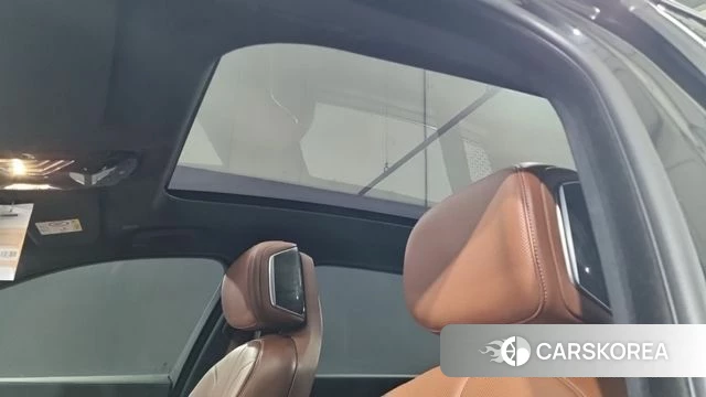 BMW 7 Series (G70) 2024 Черный из Кореи, фото 3