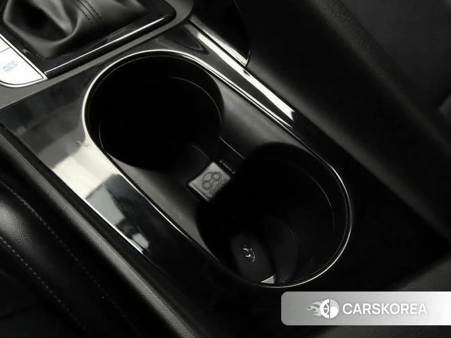 Hyundai Avante Hybrid (CN7) 2022 Белый из Кореи, фото 3