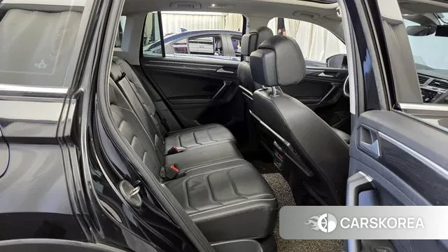 Volkswagen Tiguan second Generation 2020 Черный из Кореи, фото 3