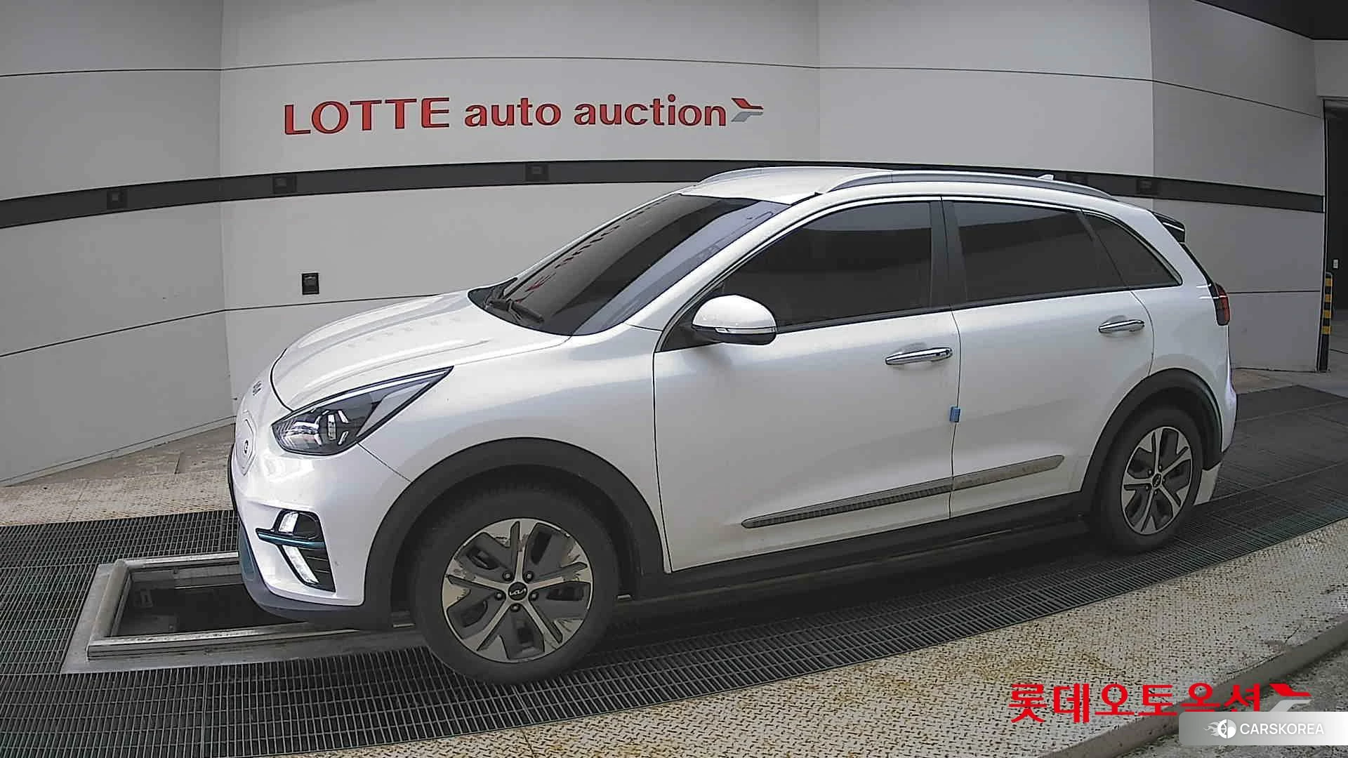 Kia Niro EV 2022 Snow White Pearl (optional) из Кореи, фото 3