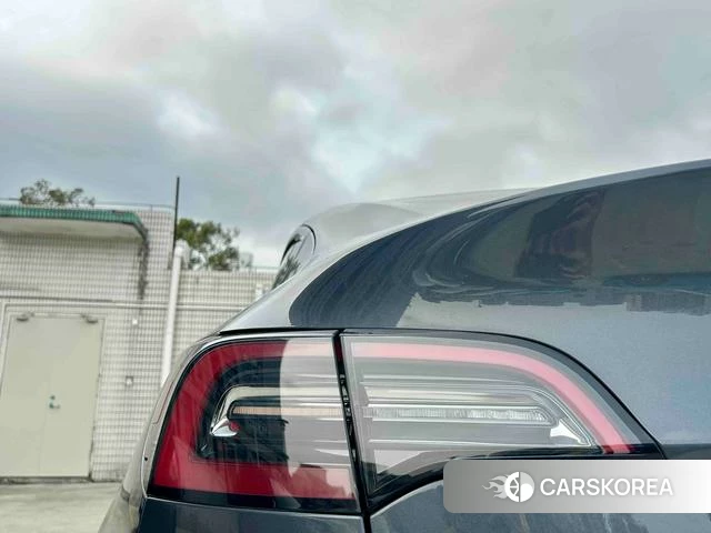 Tesla Model Y 2023 Темно-серый из Китая, фото 3