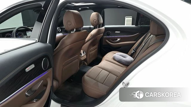 Mercedes-Benz E-Class W213 2021 Белый из Кореи, фото 3