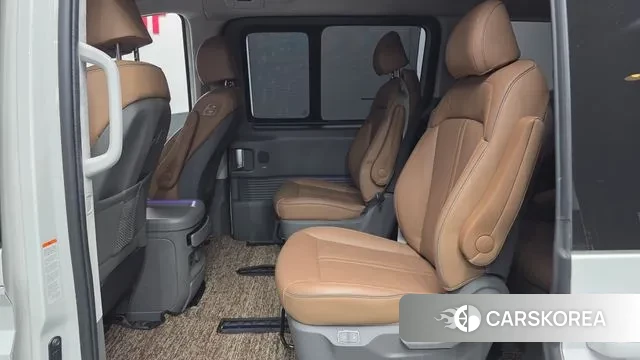 Hyundai Staria 2021 Белый из Кореи, фото 3