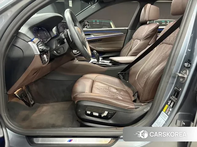 BMW 5 Series (G30) 2020 Серебристо-серый из Кореи, фото 3