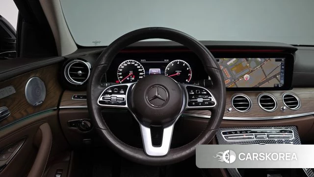 Mercedes-Benz E-Class W213 2019 Черный из Кореи, фото 3
