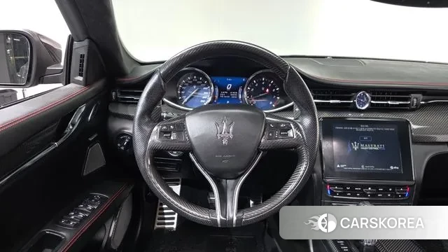 Maserati Quattroporte 2018 Черный из Кореи, фото 3