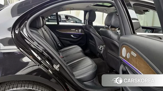 Mercedes-Benz E-Class W213 2018 Черный из Кореи, фото 3