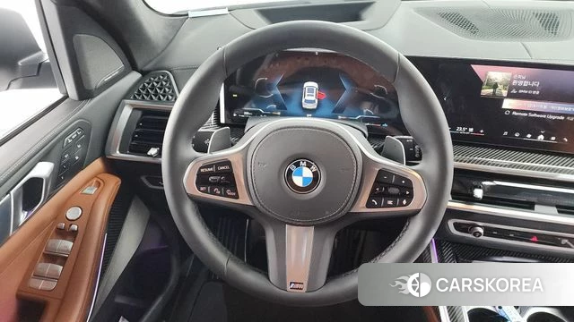 BMW X7 (G07) 2025 Белый из Кореи, фото 3