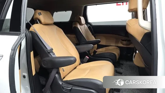 Kia Carnival 4th generation 2023 Белый из Кореи, фото 3