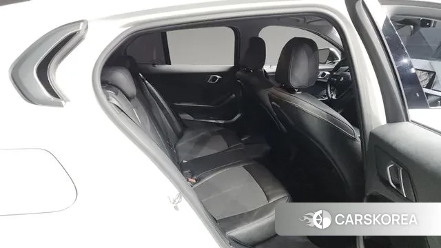 BMW 1 Series (F40) 2020 Белый из Кореи, фото 3